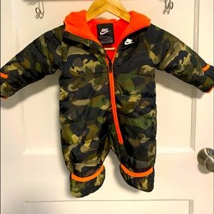 NIKE INFANT SNOWSUIT